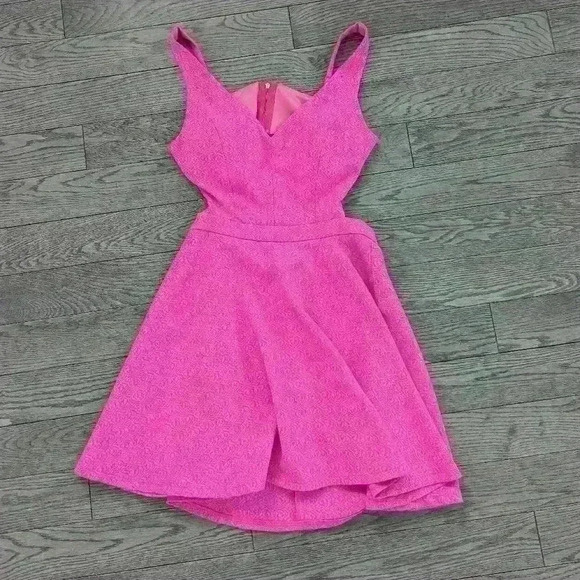 Hot  Pink Mini Dress great for Prom - size medium - Picture 1 of 5